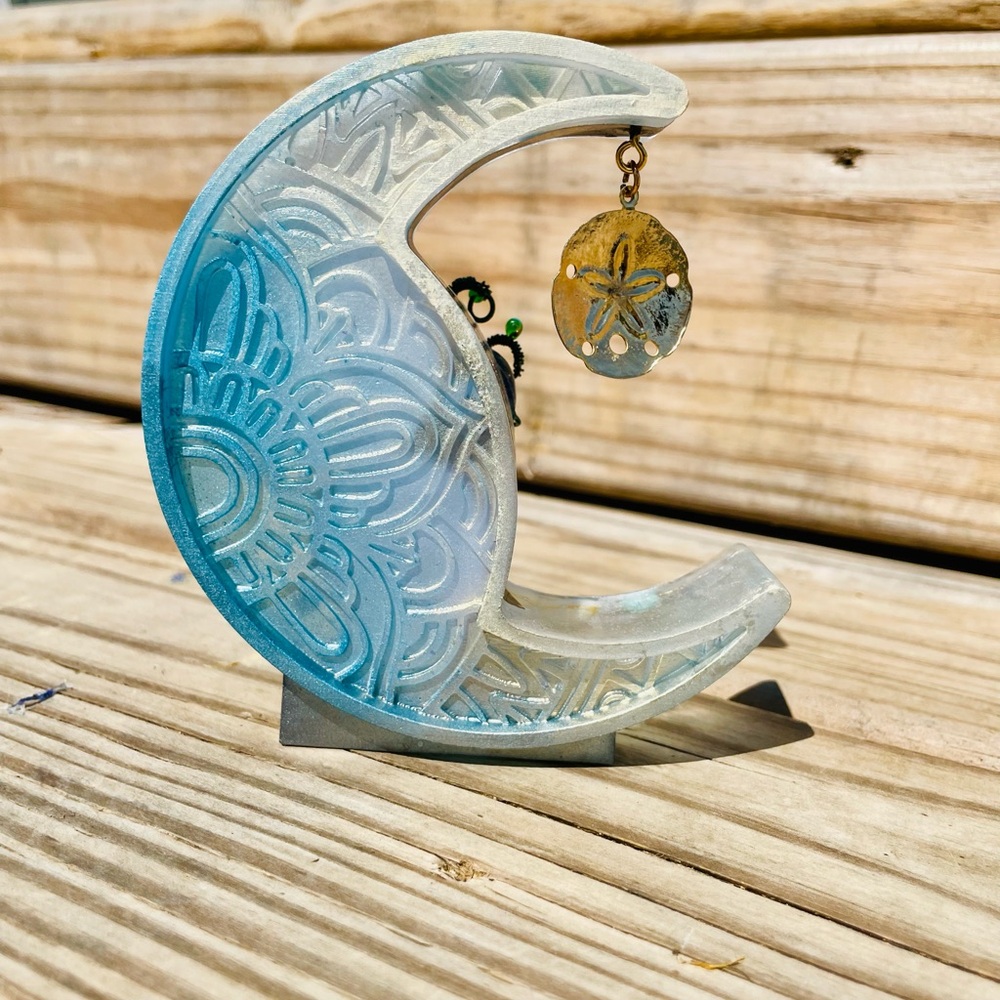 Zodiac Cancer Moon Resin Art Sculpture Handmade - Picture 3 of 3